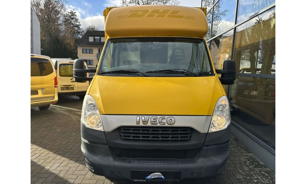 518251