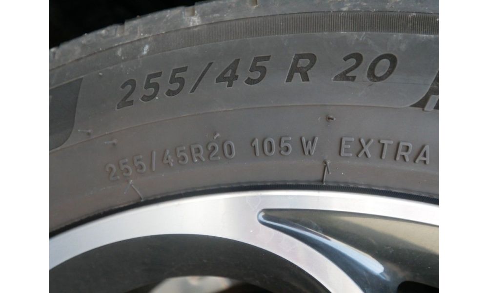 348694