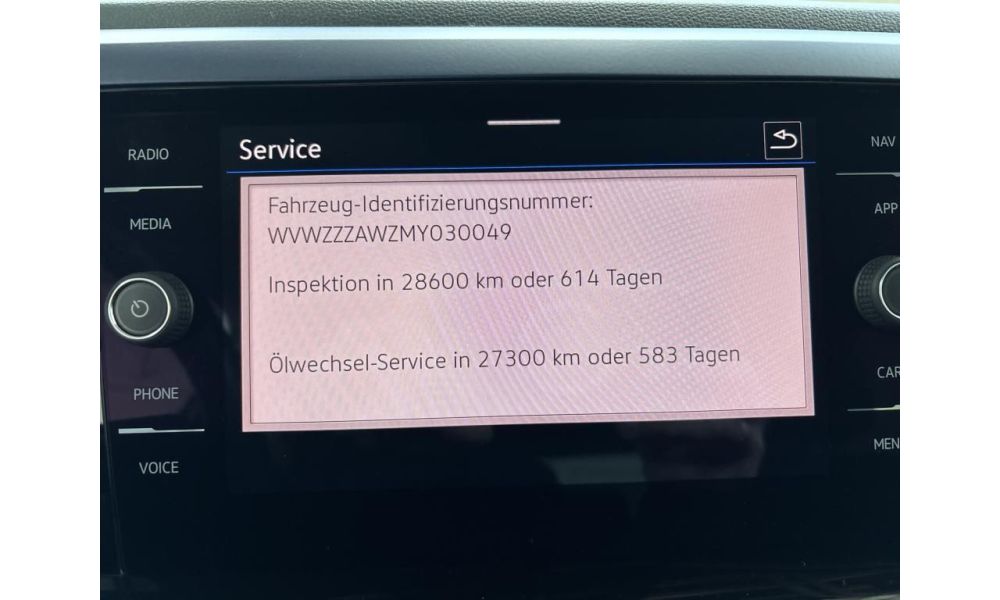 879946