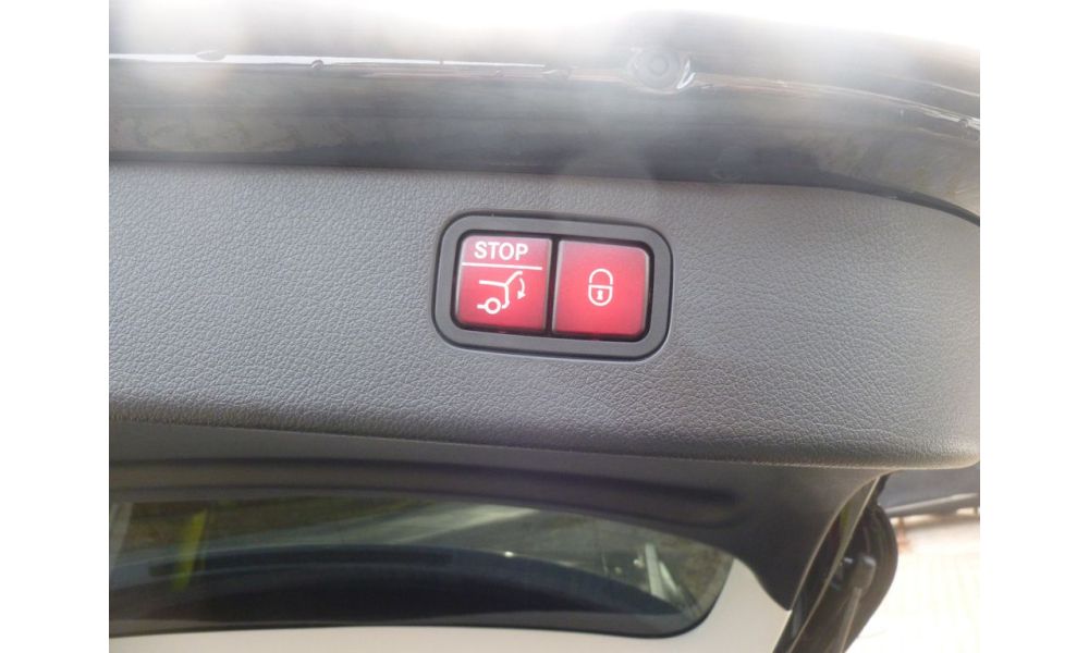 921113