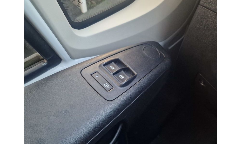 677723