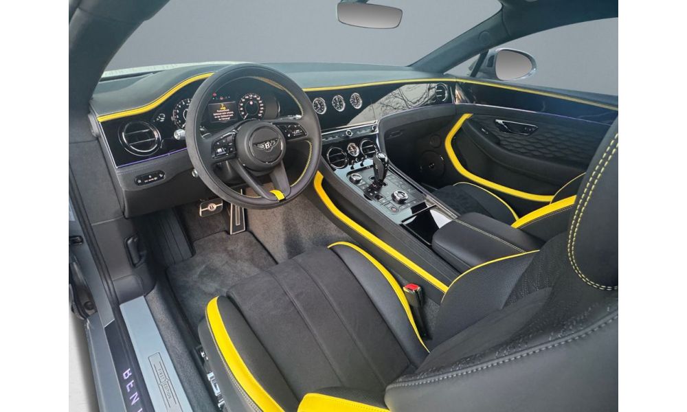 818441