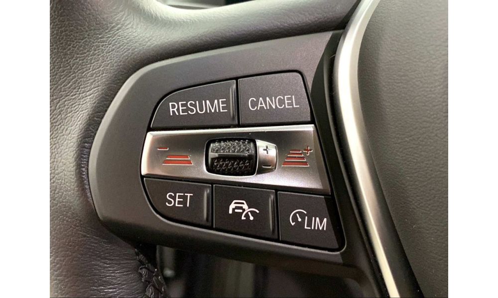 313837