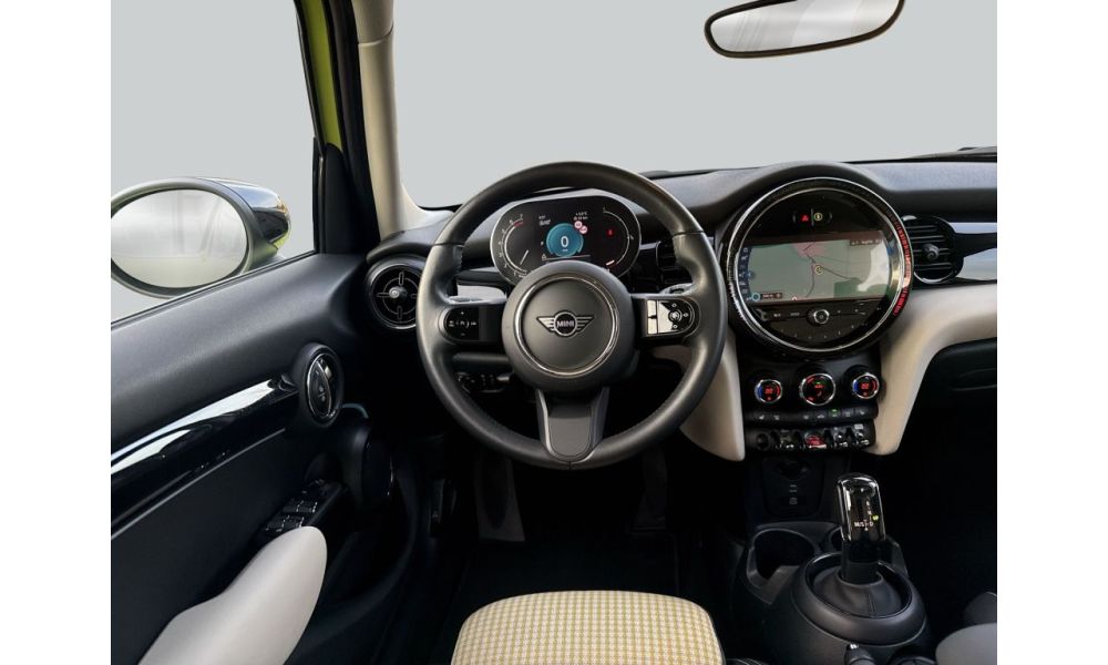 4518
