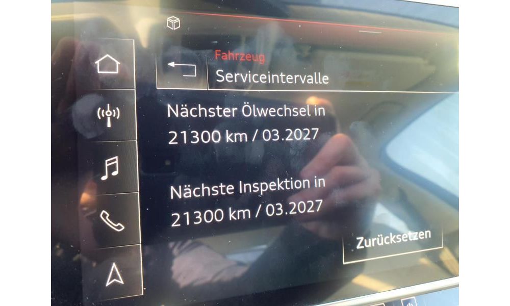 974360