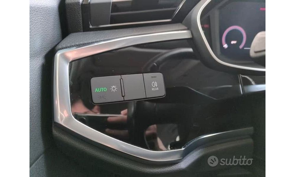 933566