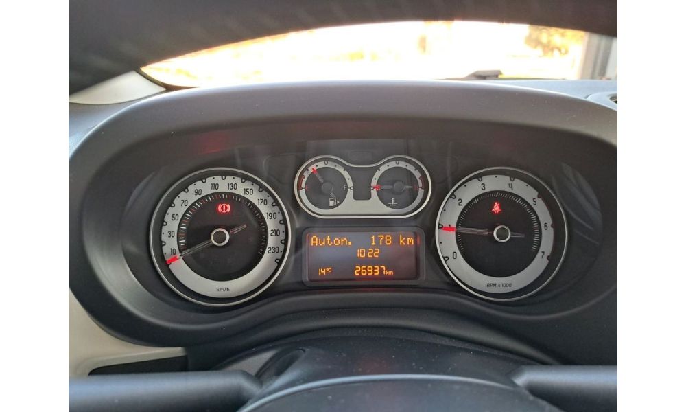 42885