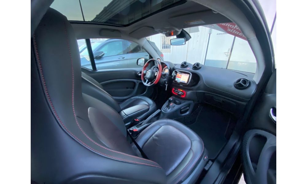 997683