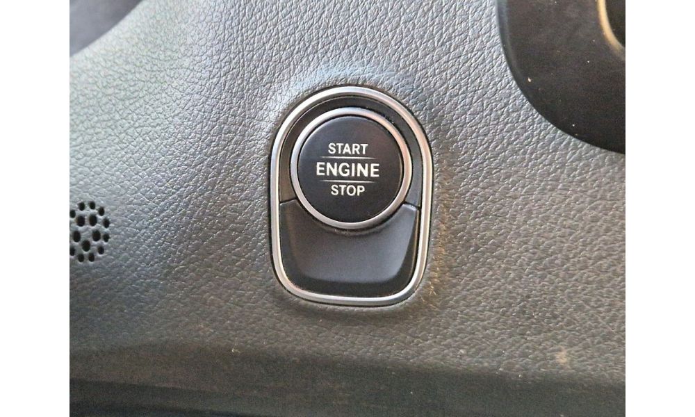 735686