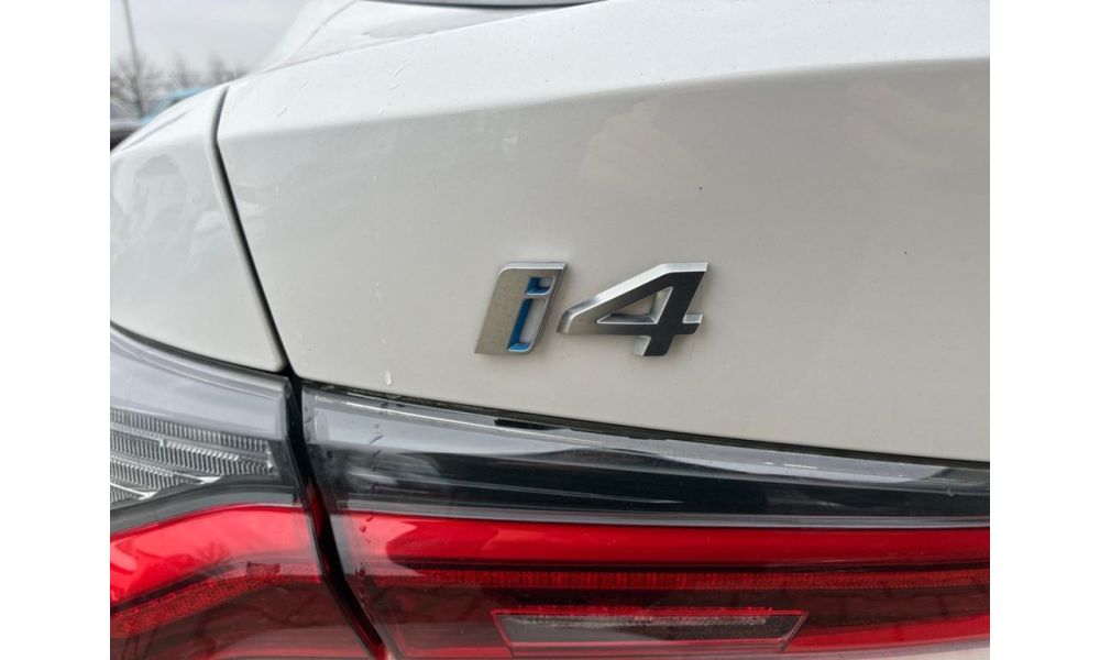 438324
