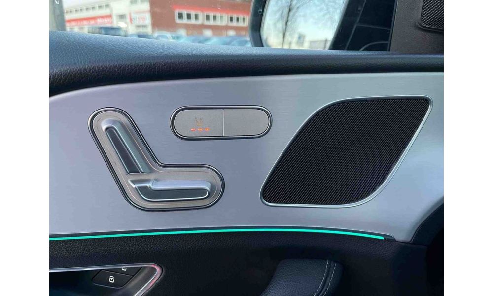 901219