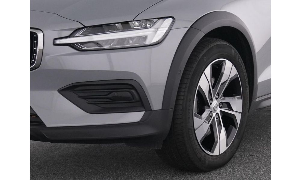 588636