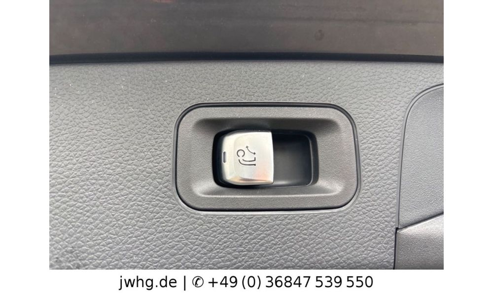 737719