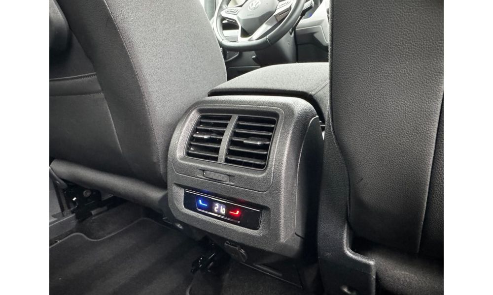 911380