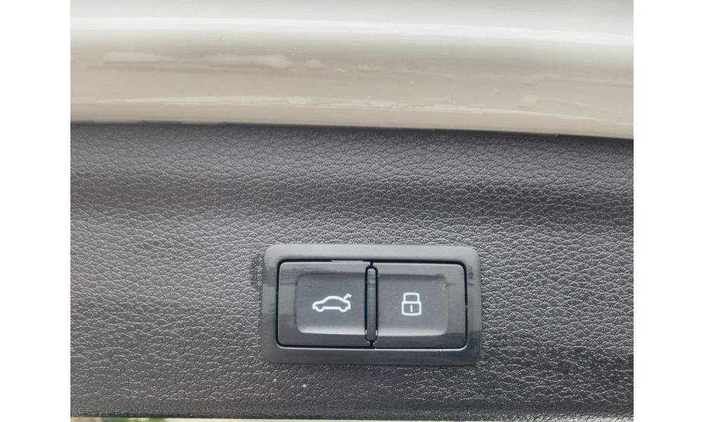 556857
