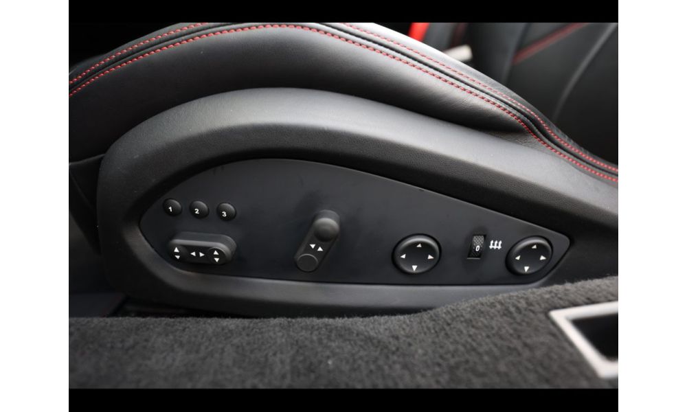 591713