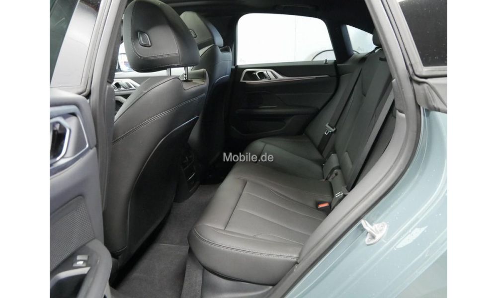 318906