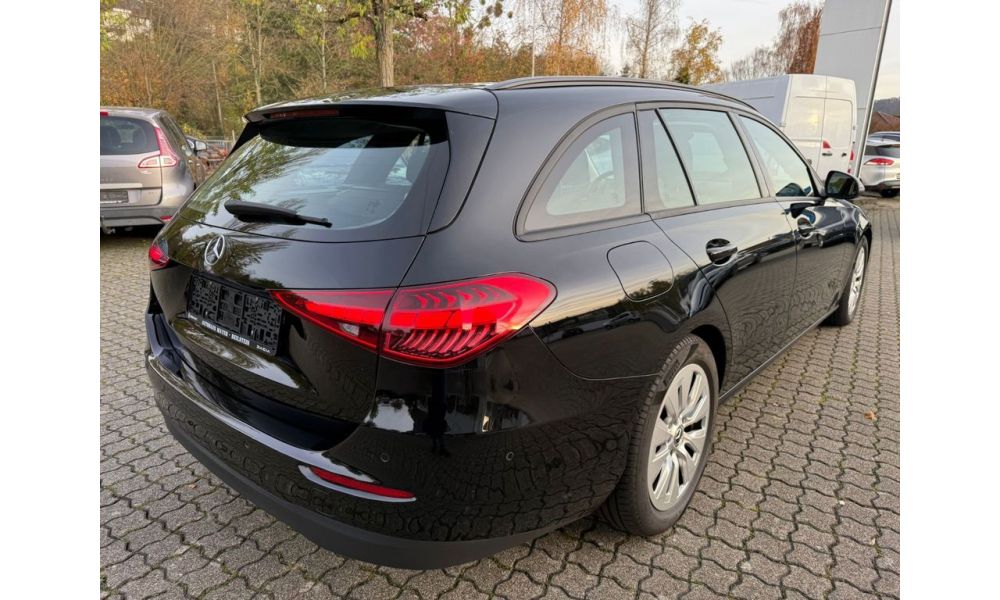 439333