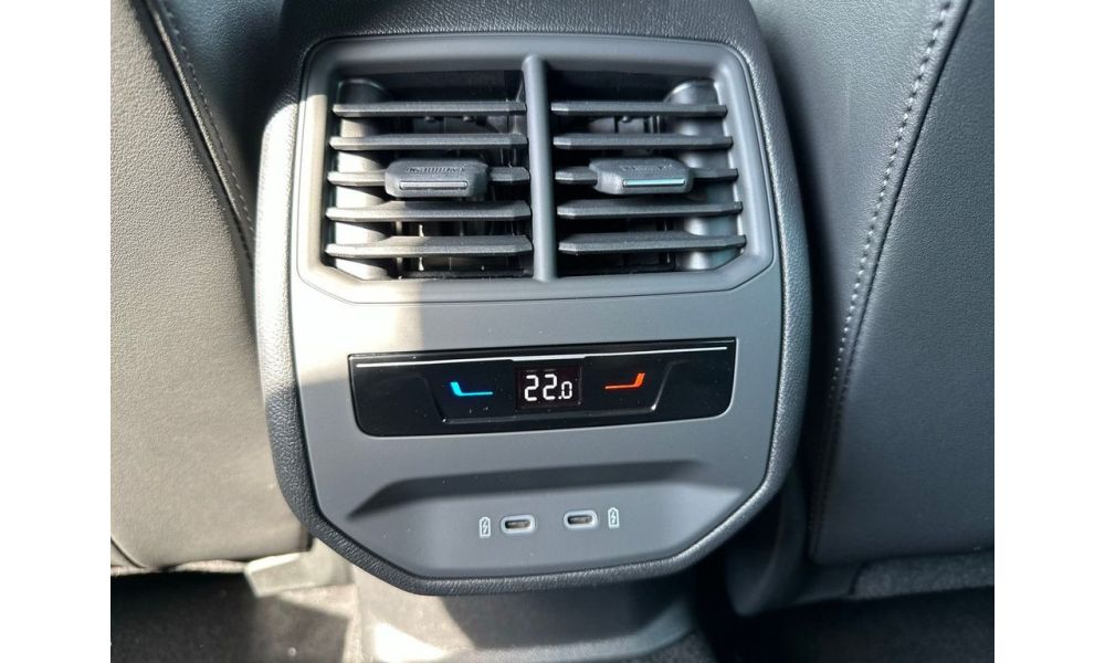 252231