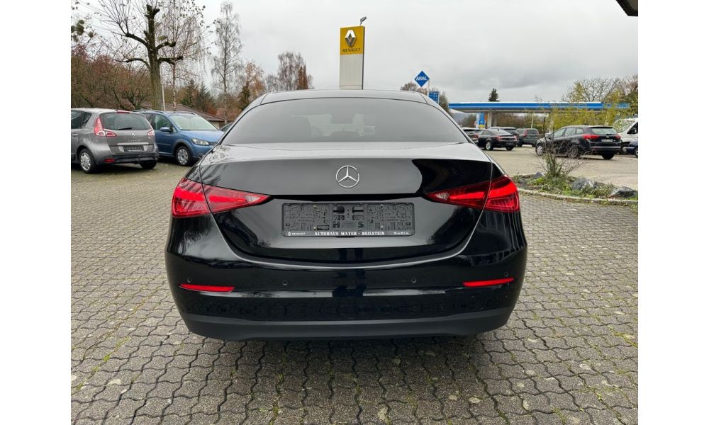 439226