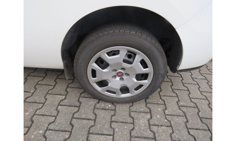 647271