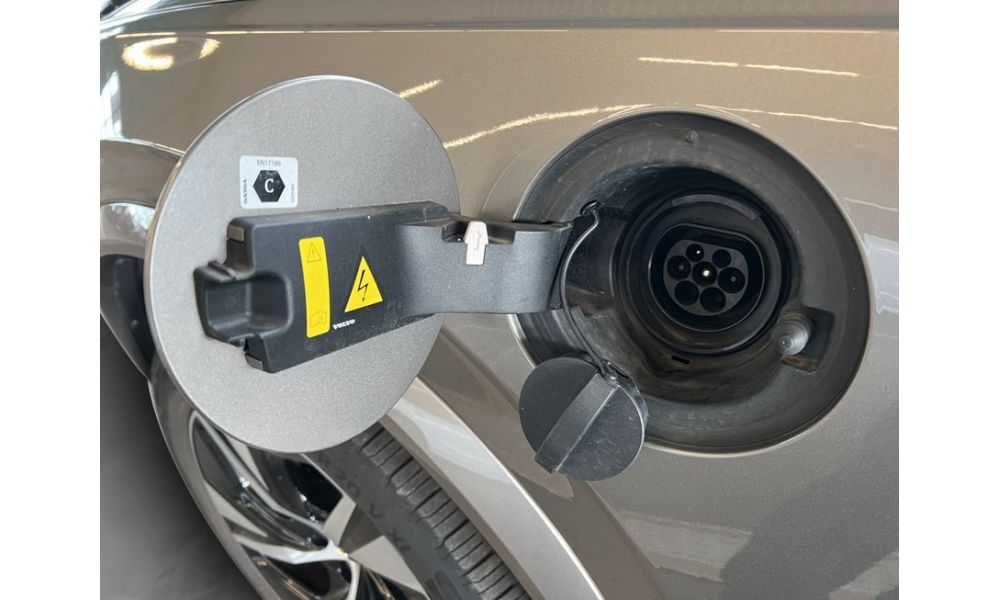 428045
