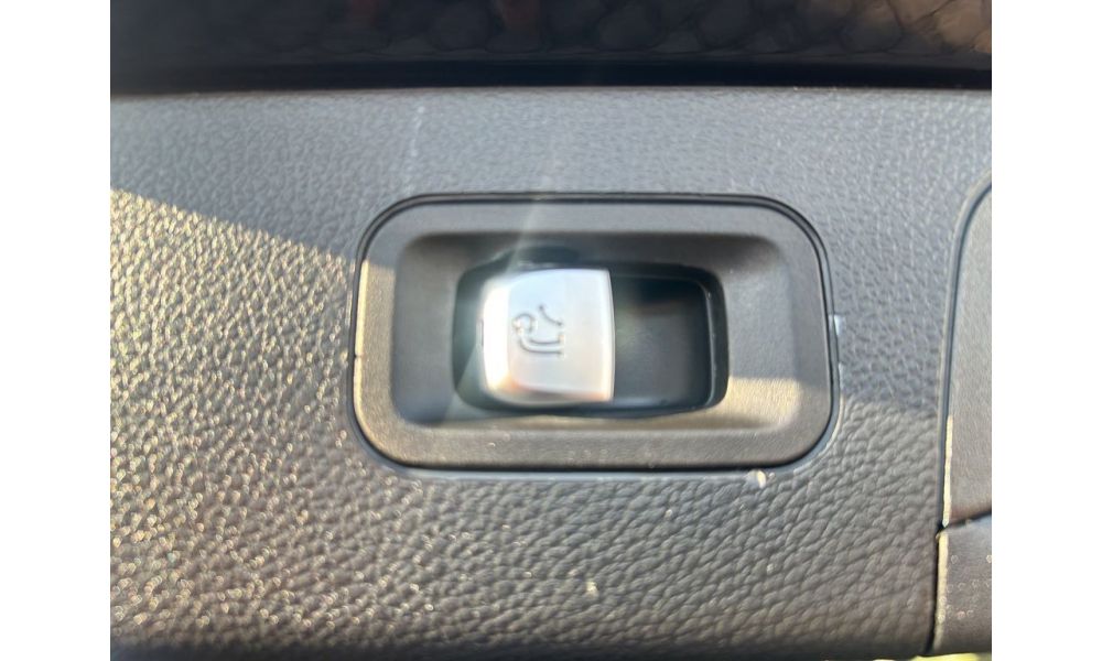 412343