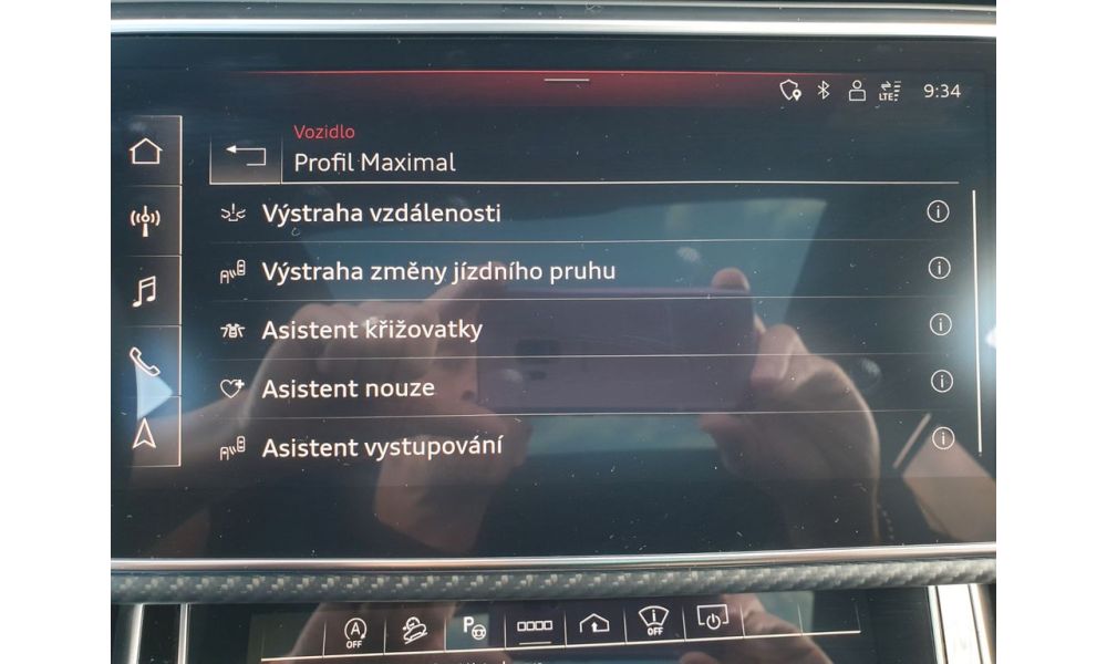 235657