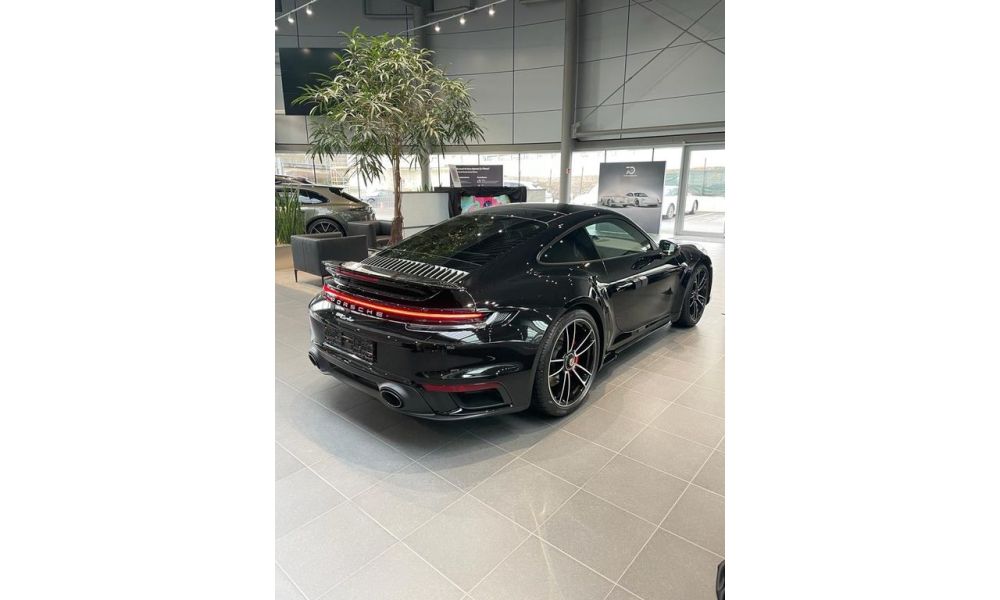999637