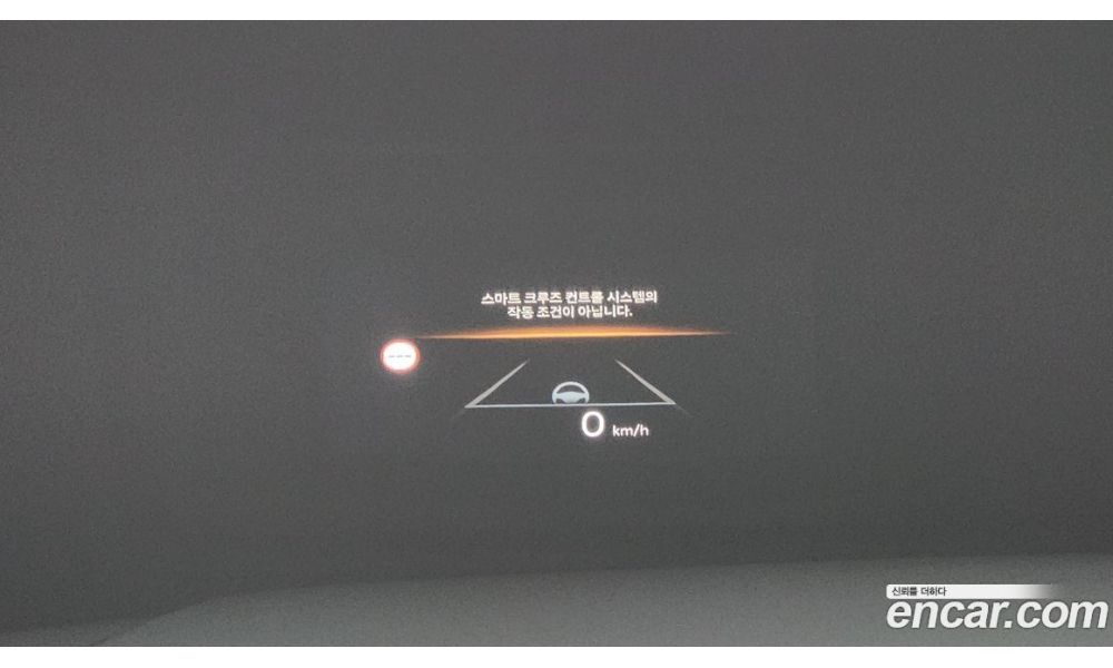979021