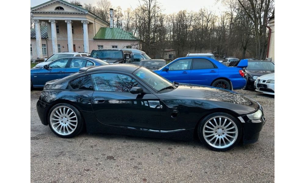 912852