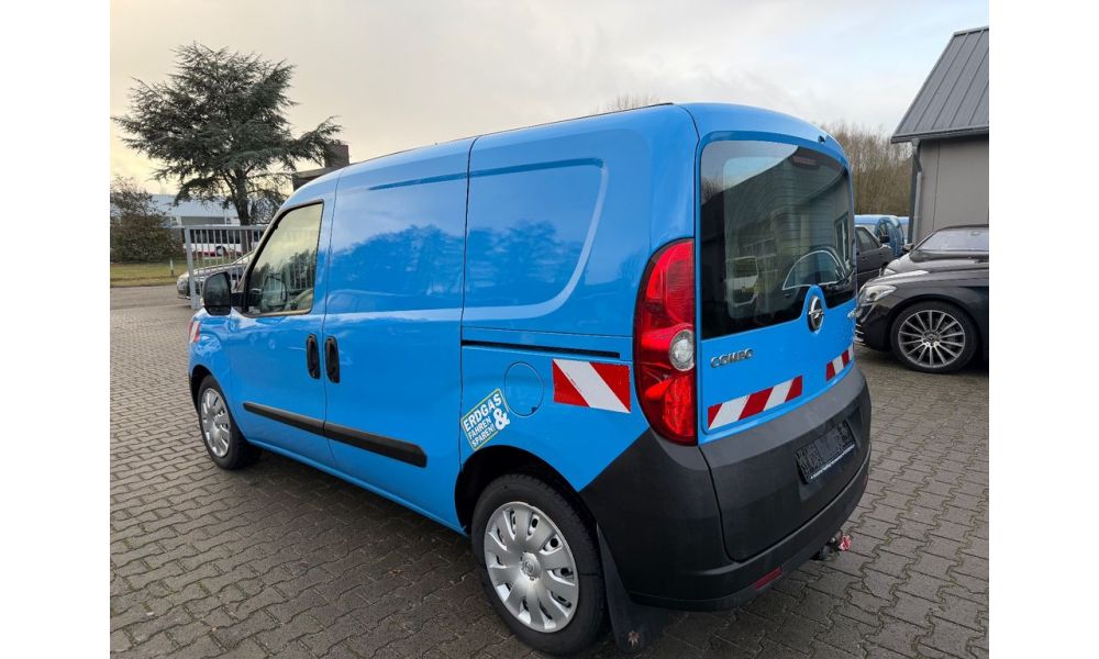 867337