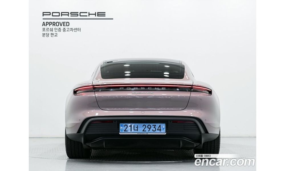 617922