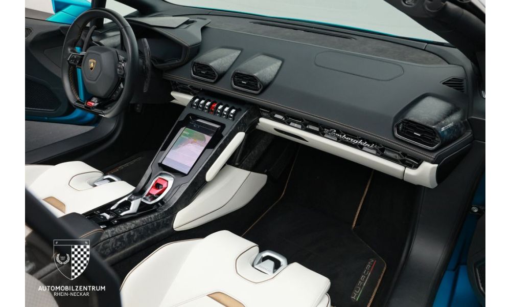 984558