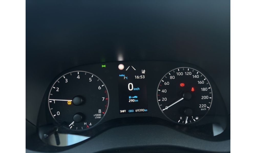 576330