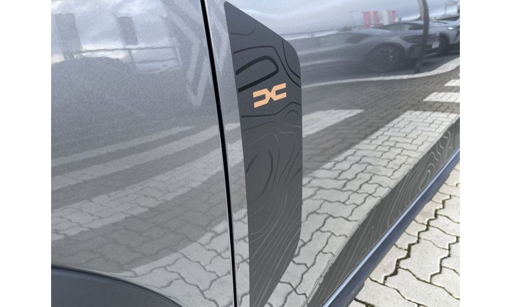 607749