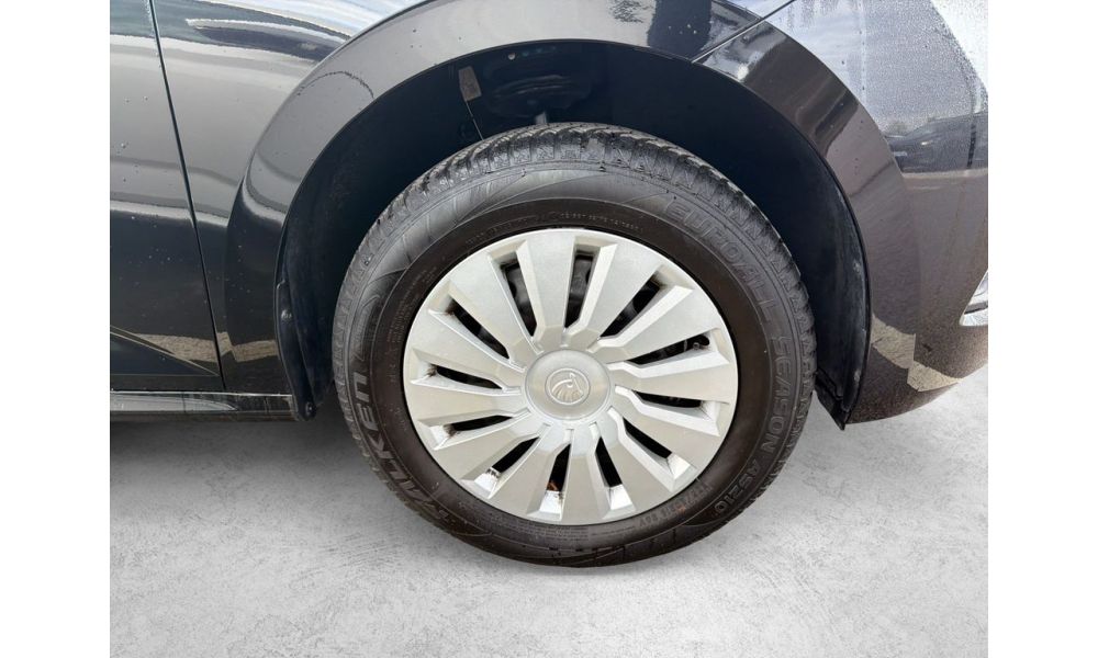 57496