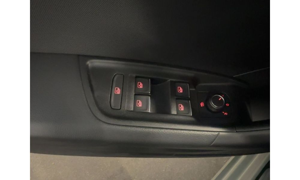 878514