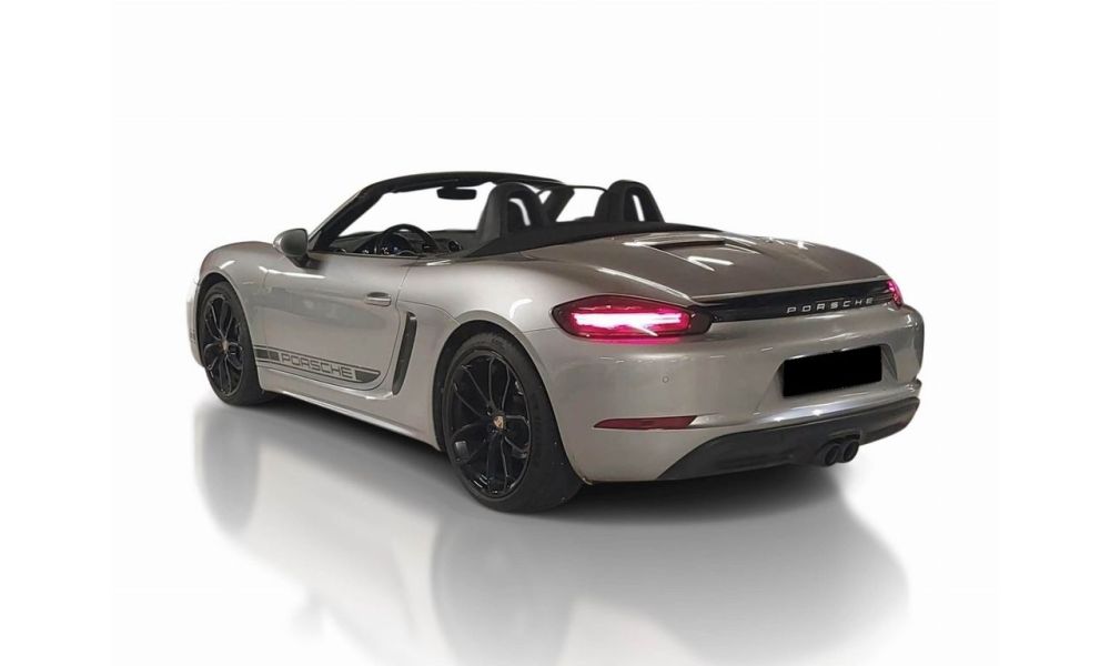 996683