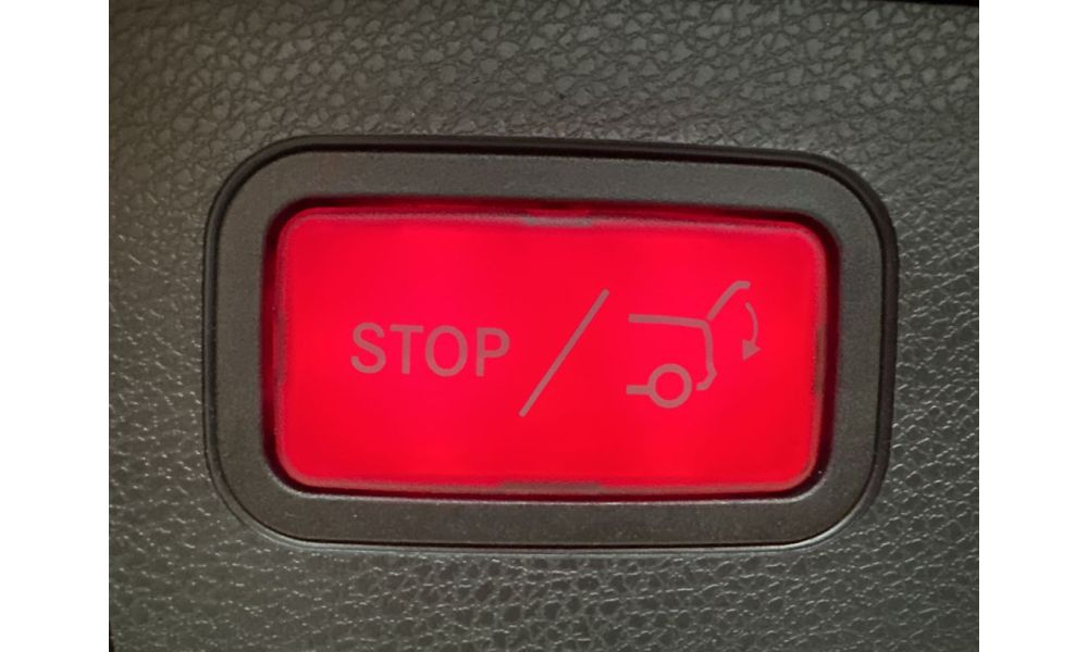 689425