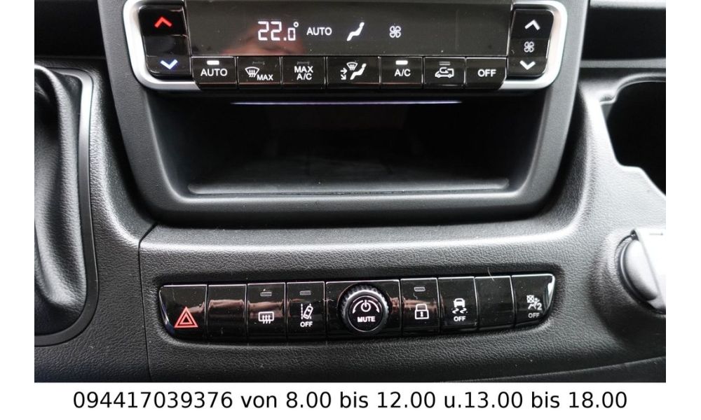 828038