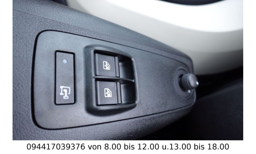 868328