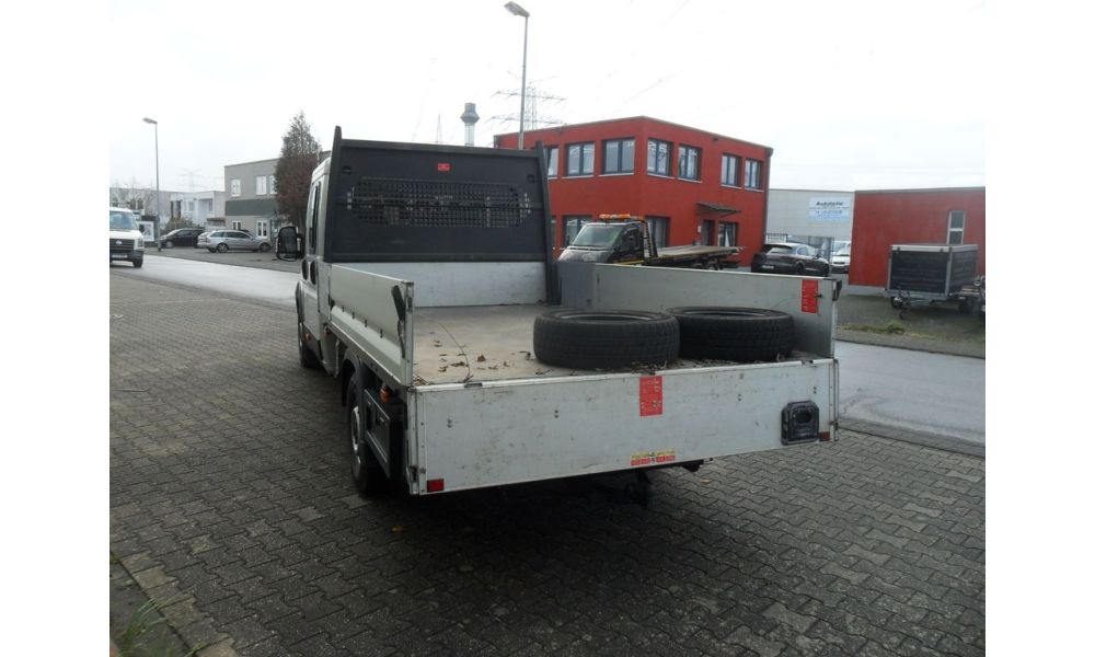46735