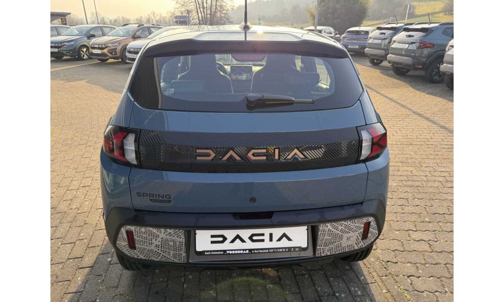 912885