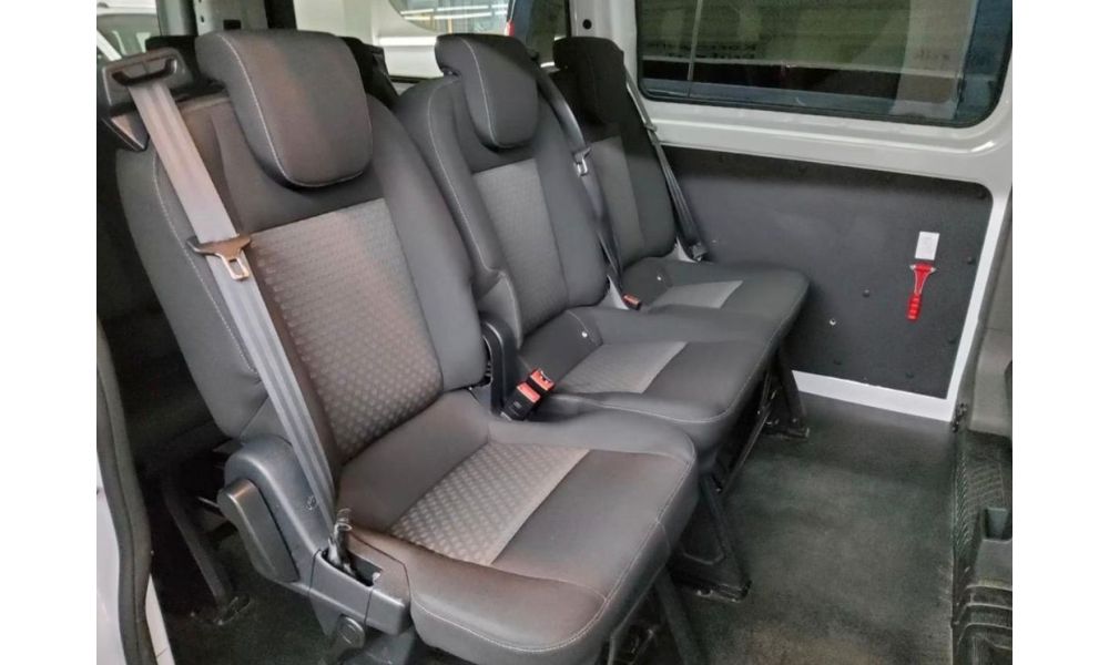 737042