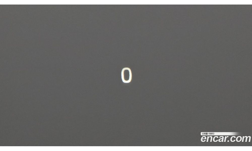 923033