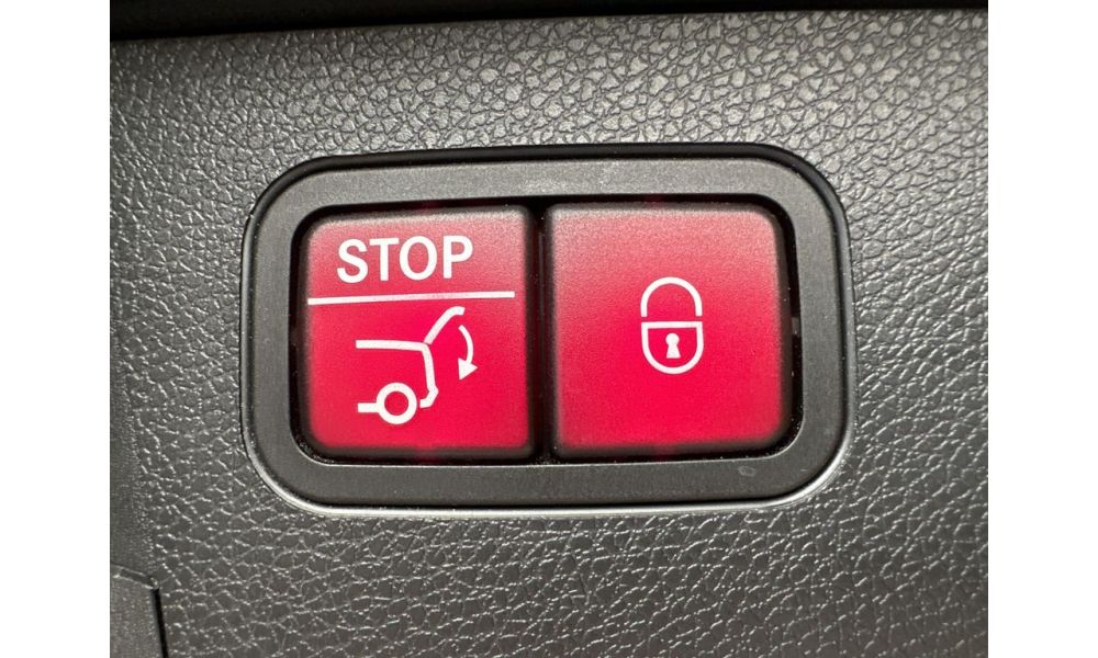 837757