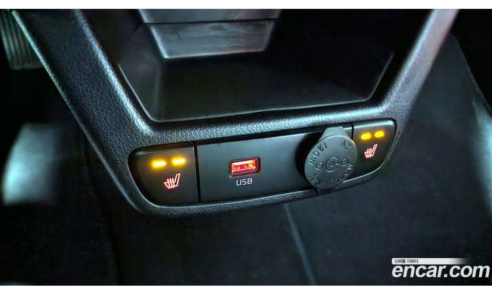 676923