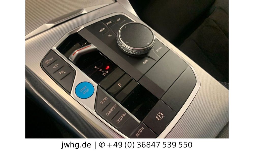 896486