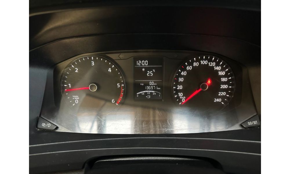 496090